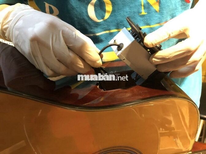 TÌM PHỤ MỘC KHOÁN SẢN PHẨM GUITAR LƯƠNG 20 TRIỆU