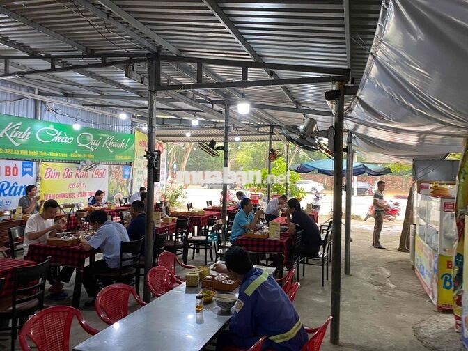 tuyển 02 nhân viên phụ quán bún