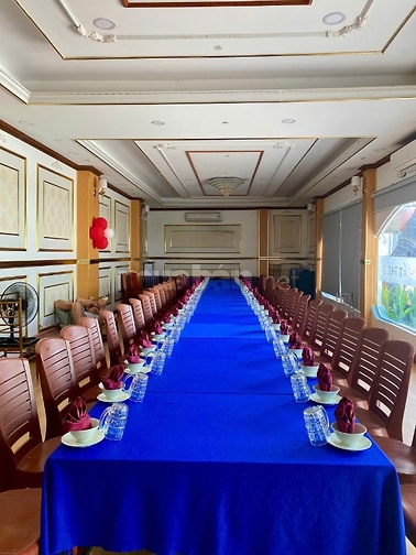Làng ẩm thực 126 Cần 10 phục vụ - lễ tân - PR