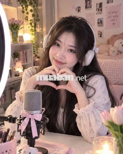 Tuyển Nữ Idol Livestream – Được Đào Tạo Từ Đầu