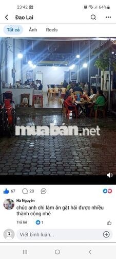 Nhân viên phụ quán nhậu cháo lòng