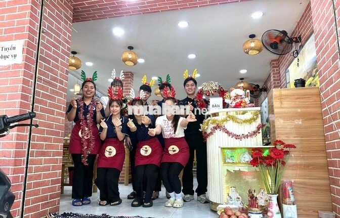 Tuyển Phục Vụ Cơm Niêu Quận 6 gấp