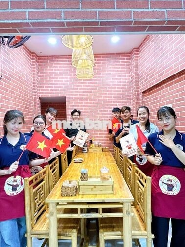 Tuyển Phục Vụ Cơm Niêu Quận 6 gấp