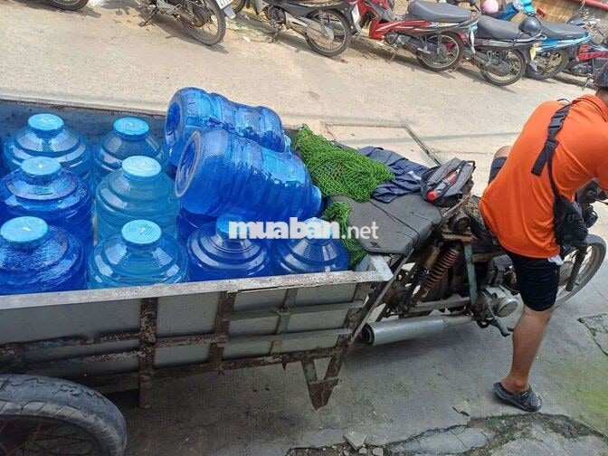 tuyển nhân viên chở nước suối bình