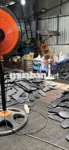 [TUYỂN DỤNG] THỢ ĐỨNG MÁY SẢN XUẤT DÉP NHỰA – THU