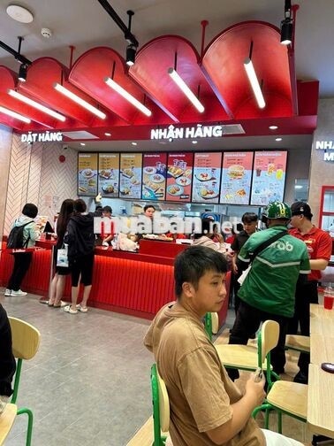 TÌM VIỆC PARTTIME FULLTIME JOLLIBEE ĐANG CẦN BẠN