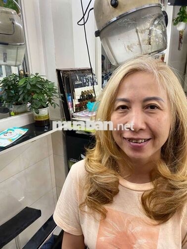 Tuyển 2 thợ phụ làm tóc