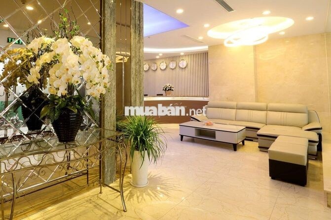 PRAGUE HOTEL TUYỂN NHÂN VIÊN LỄ TÂN, TẠP VỤ QUẬN 1