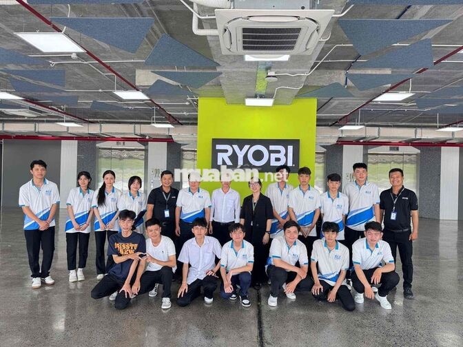 TUYỂN NHÂN VIÊN CHÍNH THỨC VÀ THỜI VỤ