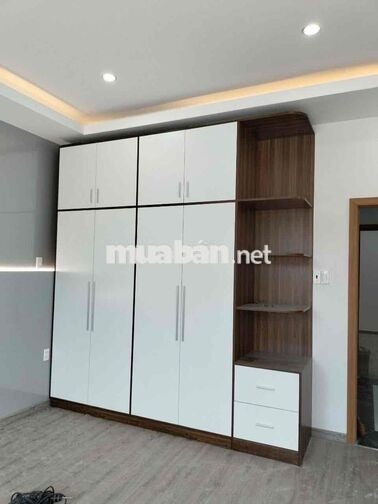 Tuyển thợ gỗ mdf và phụ việc