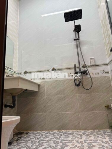 RUBY HOTEL TUYỂN NHÂN VIÊN BUỒNG PHÒNG – 8 TRIỆU +
