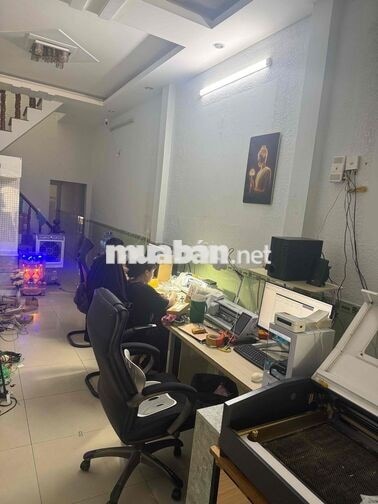tìm 1 bạn nữ làm bán thời gian shop online