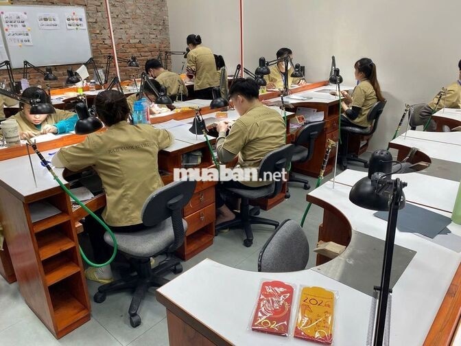 TUYỂN DỤNG NHÂN CÔNG LÀM TRANG SỨC