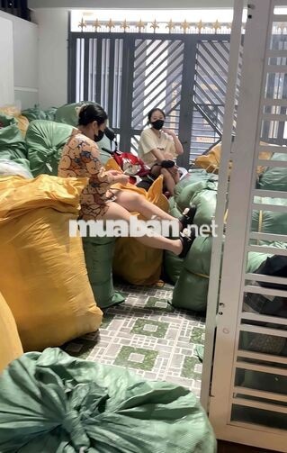 📌 TUYỂN NHÂN VIÊN làm việc tại kho hàng quần áo, s