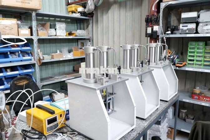 Thợ Vận Hành Máy CNC Phay Tiện