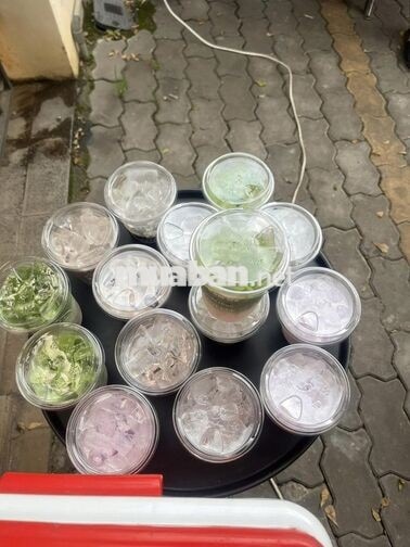 STREET COFFEE cần tuyển Nam/nữ bán cafe takeaway