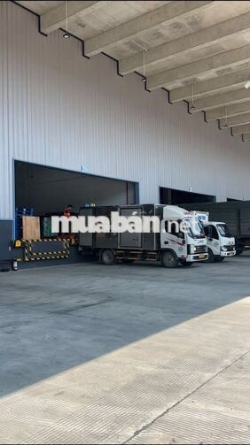 Phụ kho lương tuần thưởng 1tr9 Long Biên 