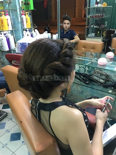 Cần thợ phụ bt gội đầu làm móng phụ hoá chất 