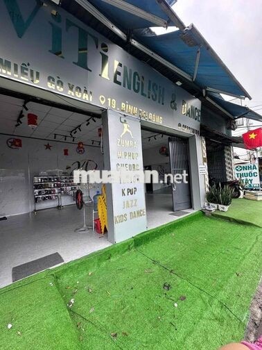 TUYỂN NHÂN VIÊN BÁN TÀU HŨ, SỮA CHUA & BÁNH MÌ HEO