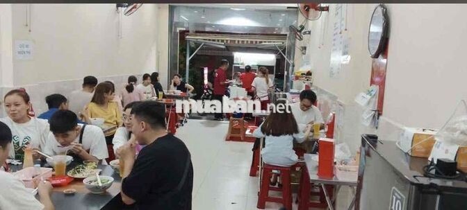 Tuyển phụ quán ăn quận 5