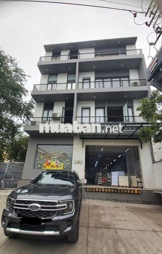 Nhân viên vận hành máy (nhận đào tạo)