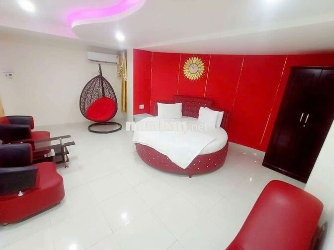 tuyển dọn phòng ca đêm