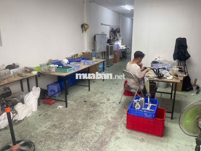 NHÂN VIÊN SẢN XUẤT ĐẠO CỤ PHIM & MÔ HÌNH