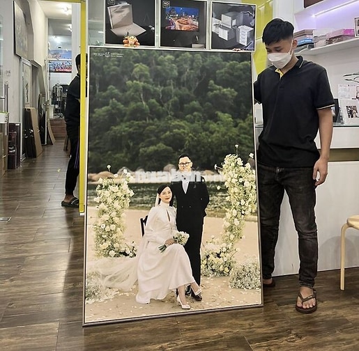 Tuyển 2 Lao Động PT Làm Tranh Ảnh tại Q10 🔥