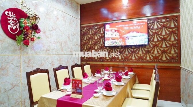 [QUẬN 3] Tuyển PHỤC VỤ/TIẾP THỰC/TẢ HỔ