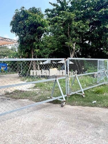 TÂN UYÊN TUYỂN PHỤC VỤ QUÁN CÀ PHÊ