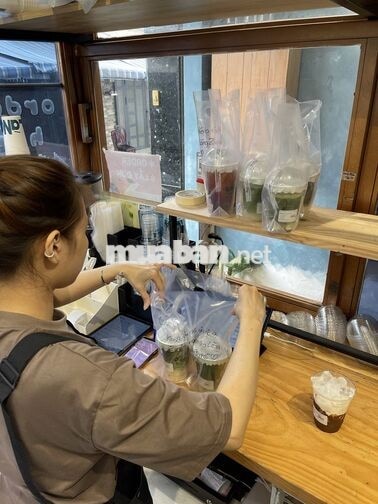 Q1 - Tuyển Pha Chế Quán Cacao & Matcha