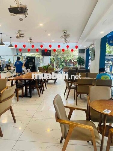 Kofi Kai Q7 tuyển pha chế , phục vụ