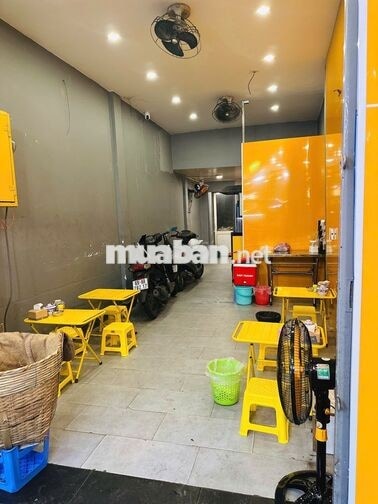 Tuyển nữ phục vụ, bán hàng ca chiều và ca đêm Q10