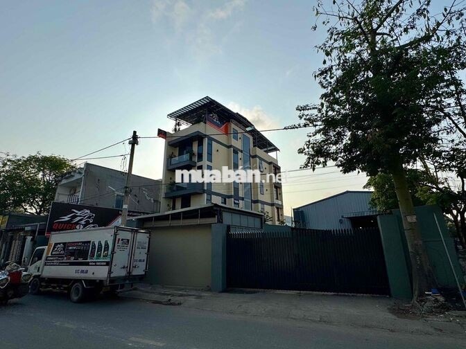 5 NHÂN VIÊN KINH DOANH THỊ TRƯỜNG DẦU NHỚT XE MÁY