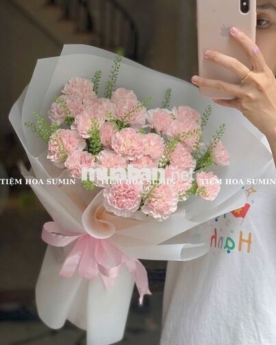 Tân Phú - Thợ phụ tiệm hoa