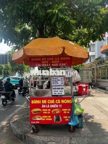CẦN ĐỒNG ĐỘI  BUỔI SÁNG , BÁN BÁNH MÌ