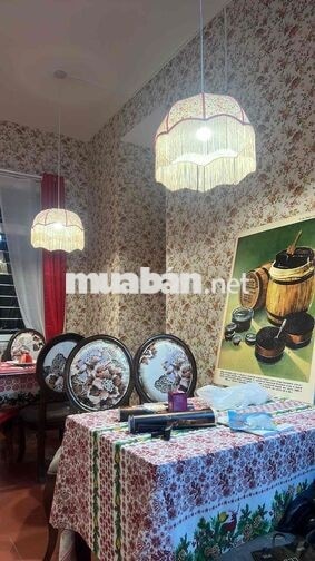 Nhân Viên Phục Vụ Nhà Hàng Nga - Hà Đông