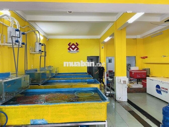 TUYỂN PHỤ BẾP - SƠ CHẾ HẢI SẢN VÀ ĐÓNG GÓI MANG ĐI
