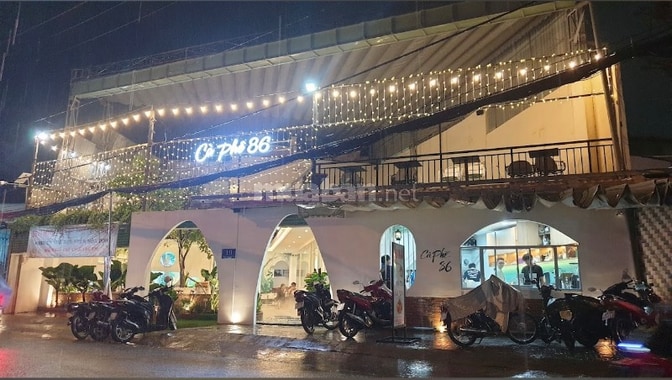 TUYỂN PHỤC VỤ XOAY CA, PHA CHẾ CA KHUYA
