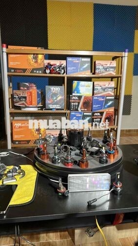 tìm 1 bạn nam livestream bán hàng tại Showroom