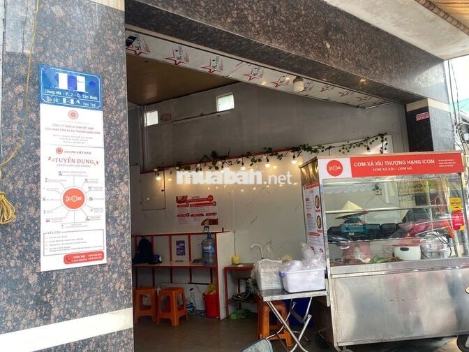 TUYỂN NHÂN VIÊN PHỤ QUÁN 
