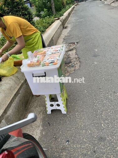 Mô hình bán bánh lưu động ở các điểm trường