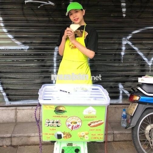 Mô hình bán bánh lưu động ở các điểm trường