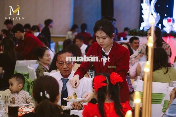 PHỤC VỤ TIỆC CUỚI HÀNG NGÀY LƯƠNG LIỀN 2.599K/TUẦN