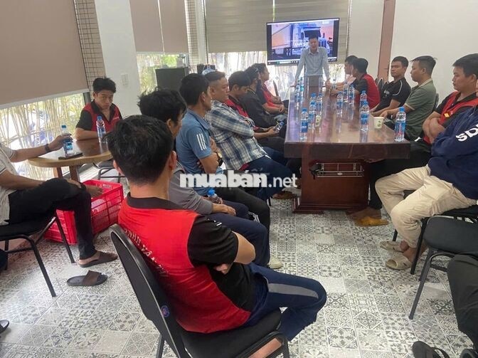 TUYỂN DỤNG 03 TÀI XẾ DẤU C1 CHỞ HÀNG BÁNH