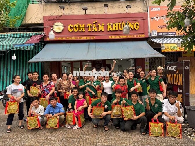 TUYỂN PHỤC VỤ/ BẢO VỆ/ RỬA CHÉN BAO ĂN Ở