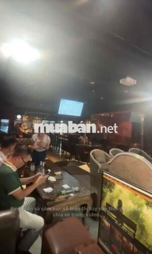 tuyển nv Nữ phục vụ bưng bê