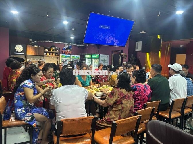 tuyển nv Nữ phục vụ bưng bê