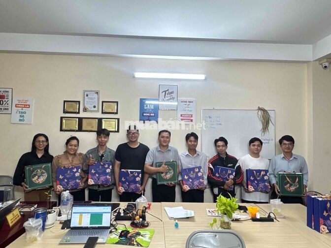 Cần 2 bạn cho vị trí Marketing, đăng bài