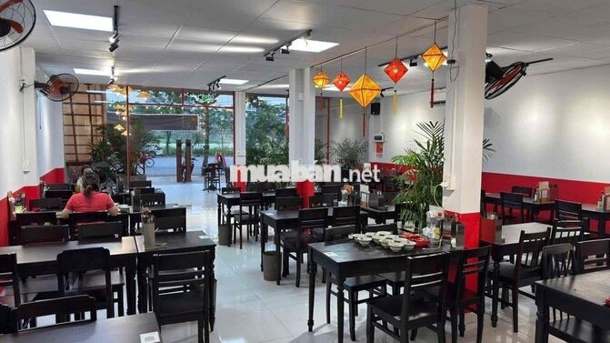 Tuyển dụng Nhân viên phục vụ Bún Bò Ngự Bình quận2